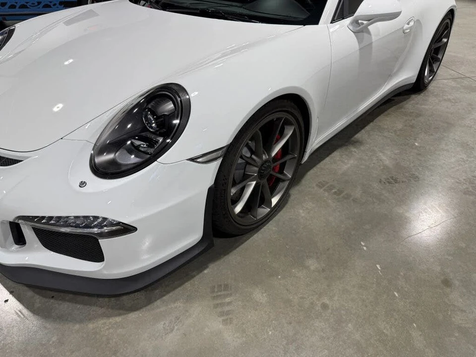 2015 Porsche 991 GT3 - Image 28 of 31