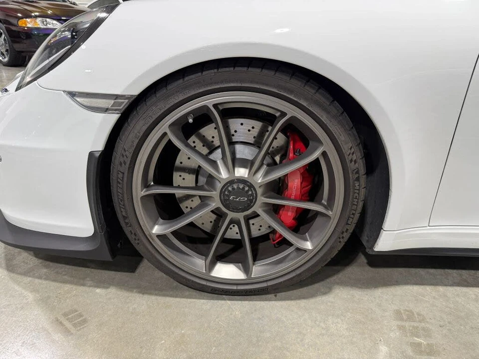 2015 Porsche 991 GT3 - Image 29 of 31