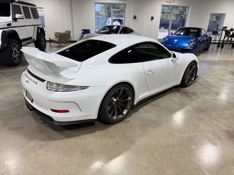 2015 Porsche 991 GT3 - Image 5 of 31