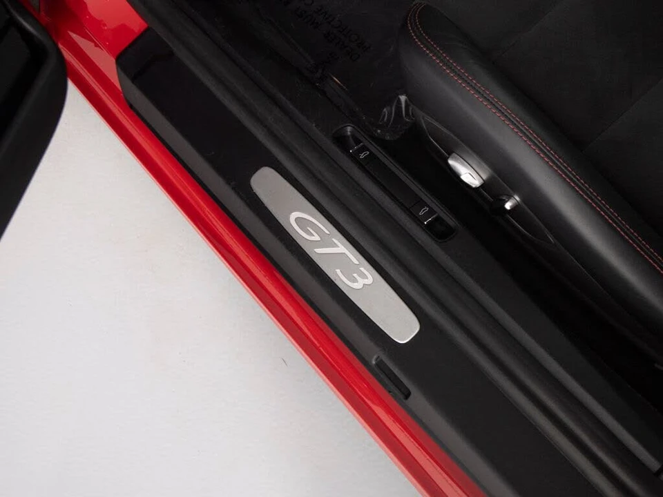2015 Porsche 991 GT3 - Image 17 of 27