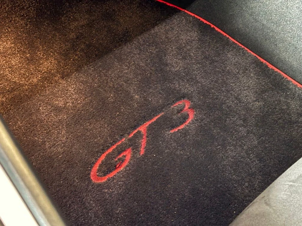 2015 Porsche 991 GT3 - Image 28 of 31