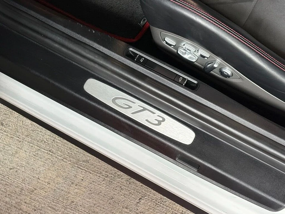 2015 Porsche 991 GT3 - Image 17 of 31