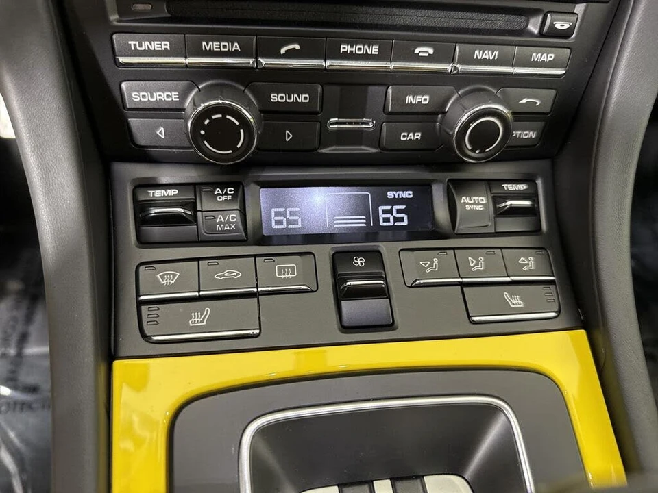 2015 Porsche 991 GT3 - Image 28 of 31