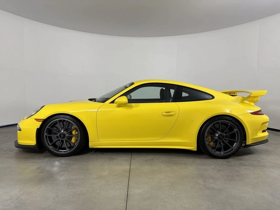 2015 Porsche 991 GT3 - Image 2 of 31