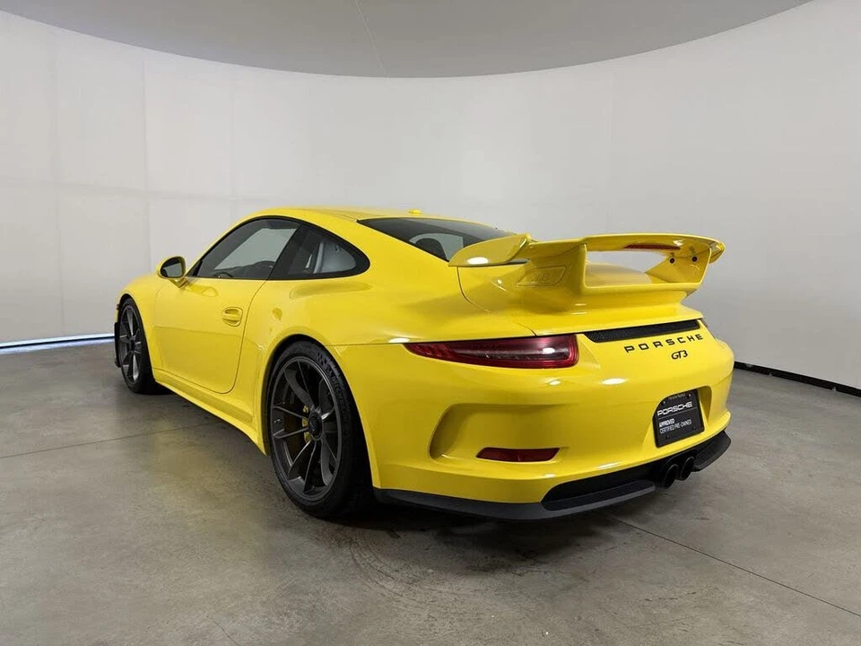 2015 Porsche 991 GT3 - Image 3 of 31