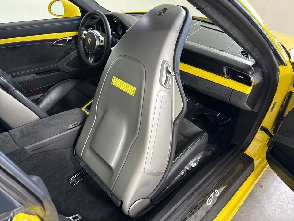 2015 Porsche 991 GT3 - Image 23 of 31