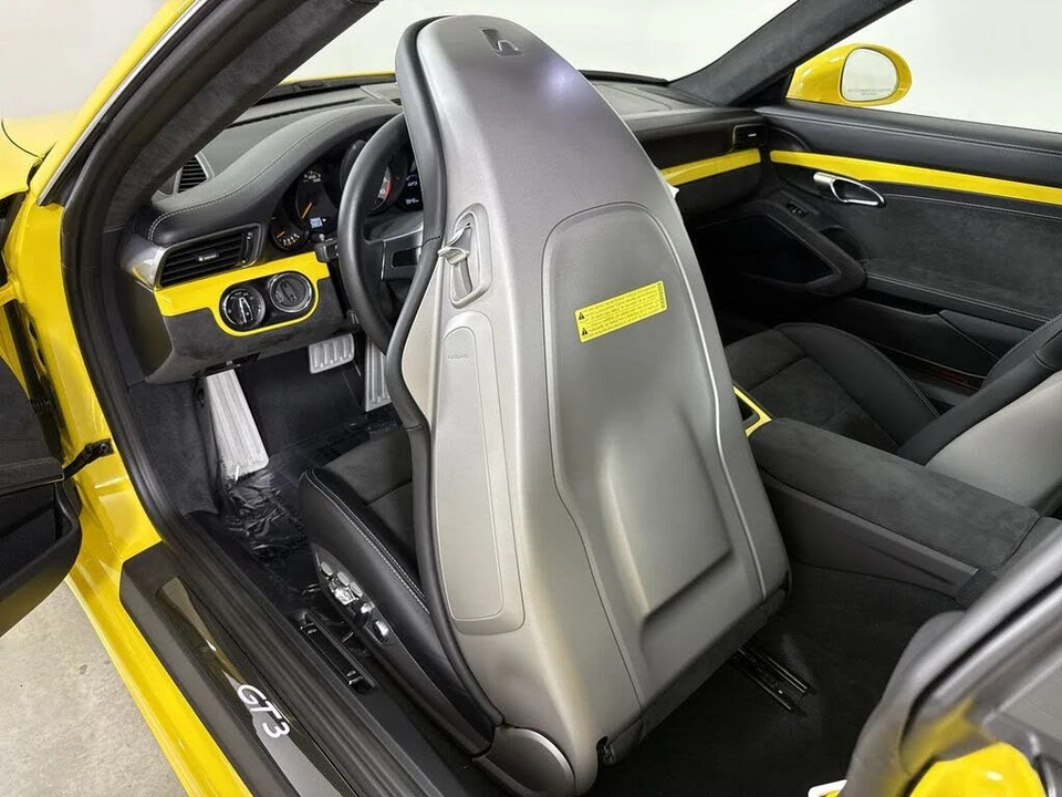 2015 Porsche 991 GT3 - Image 24 of 31