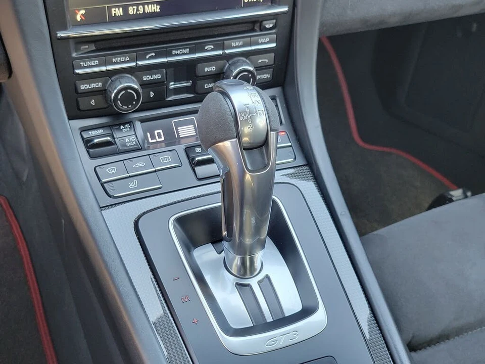 2015 Porsche 991 GT3 - Image 19 of 29