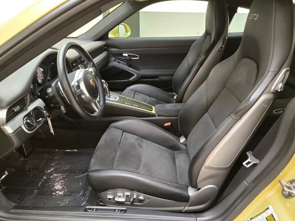 2015 Porsche 991 GT3 - Image 17 of 31