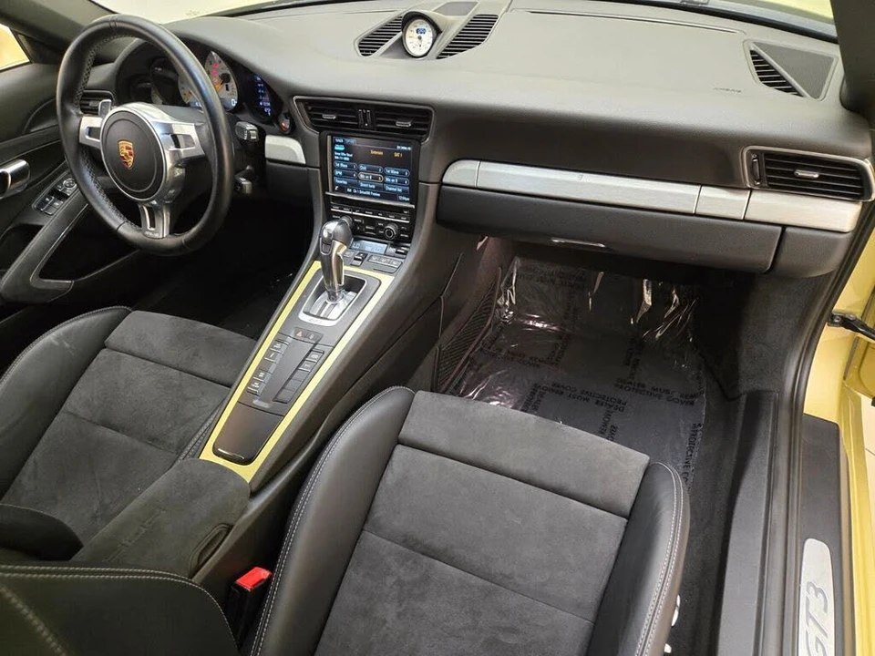 2015 Porsche 991 GT3 - Image 24 of 31