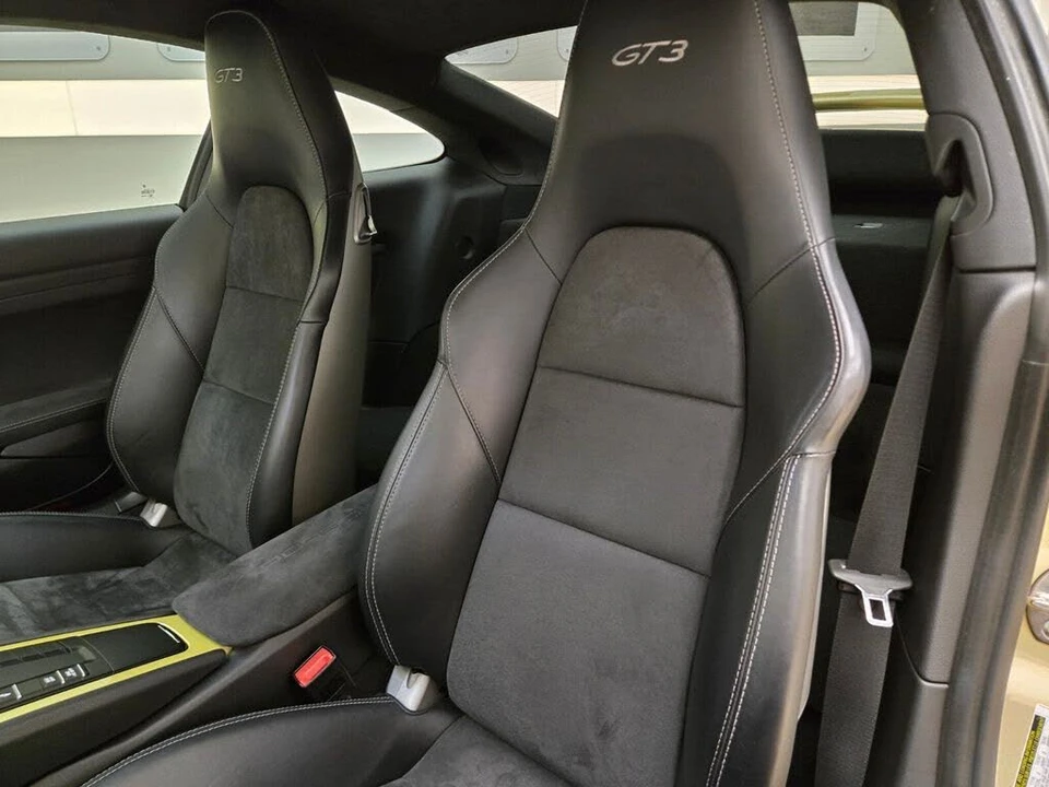 2015 Porsche 991 GT3 - Image 28 of 31