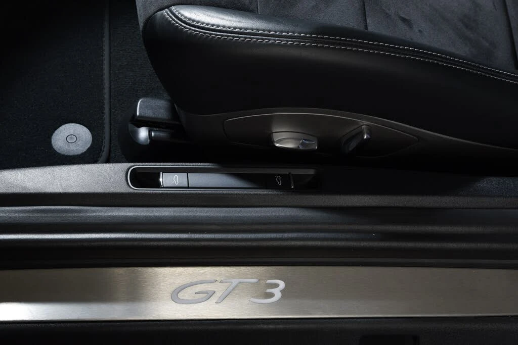 2015 Porsche 991 GT3 - Image 19 of 25
