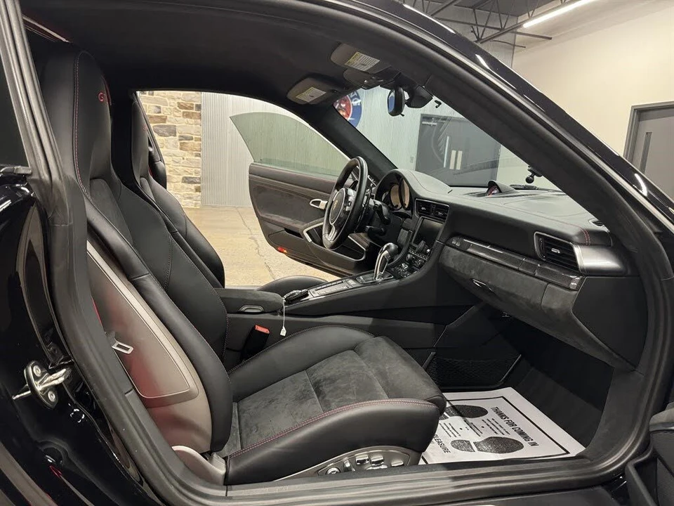 2015 Porsche 991 GT3 - Image 29 of 31