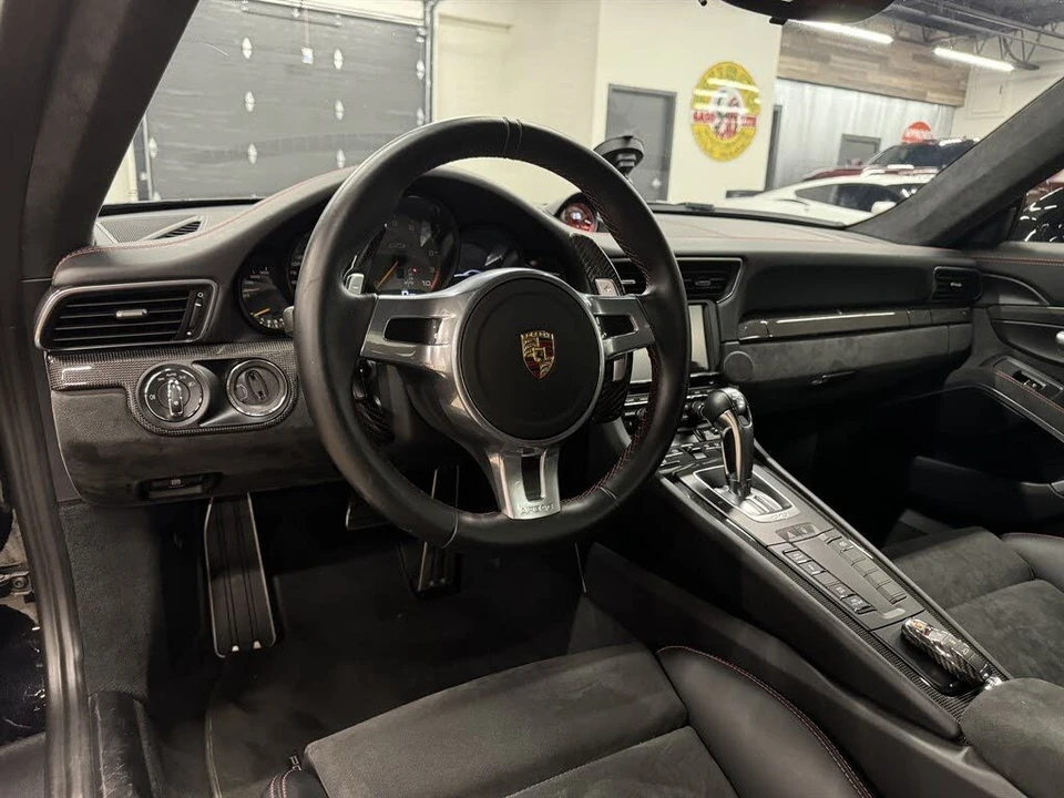 2015 Porsche 991 GT3 - Image 24 of 31
