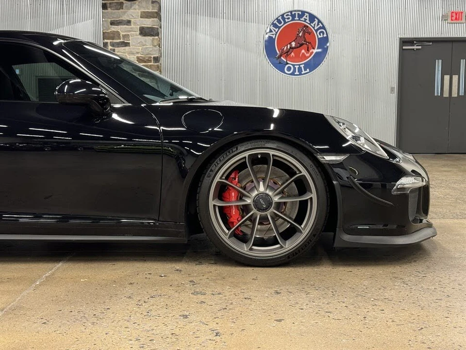 2015 Porsche 991 GT3 - Image 16 of 31
