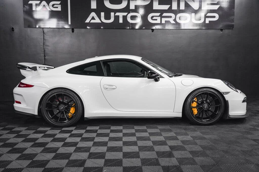 2015 Porsche 991 GT3 - Image 18 of 31