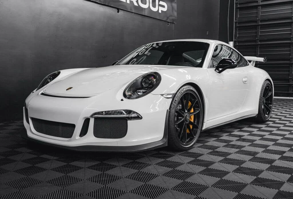 2015 Porsche 991 GT3 - Image 29 of 31