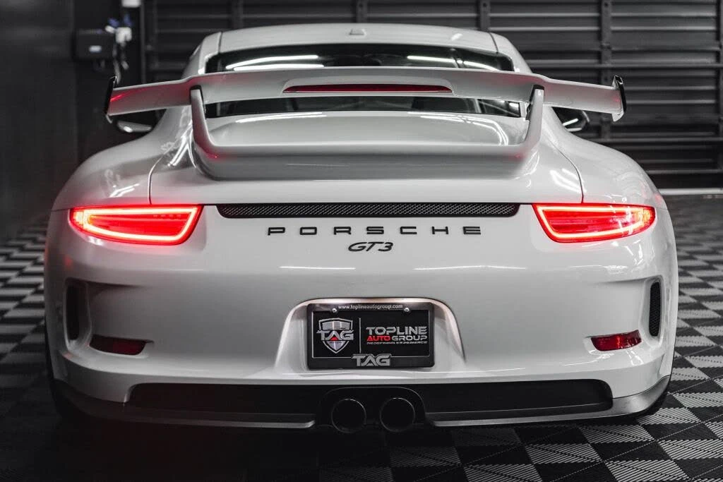 2015 Porsche 991 GT3 - Image 25 of 31