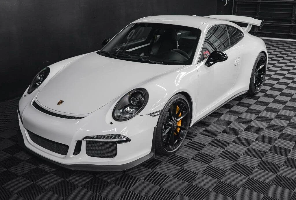 2015 Porsche 991 GT3 - Image 28 of 31