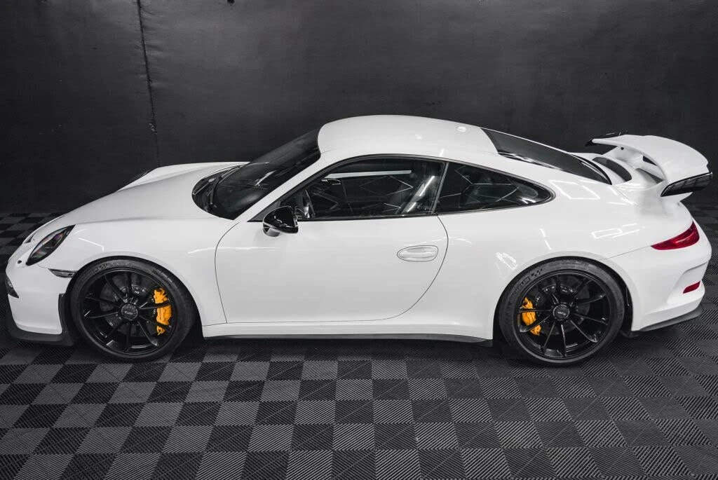 2015 Porsche 991 GT3 - Image 26 of 31