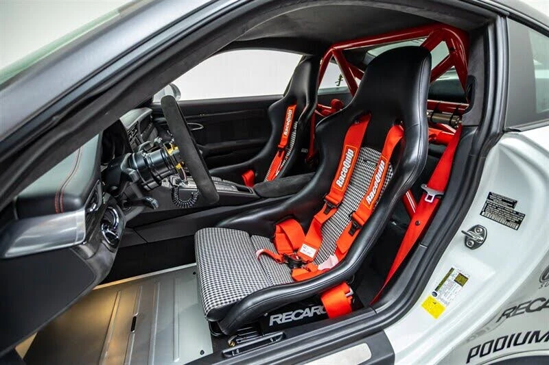 2015 Porsche 991 GT3 - Image 24 of 31