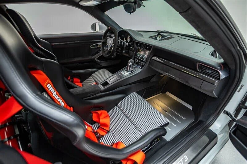 2015 Porsche 991 GT3 - Image 28 of 31