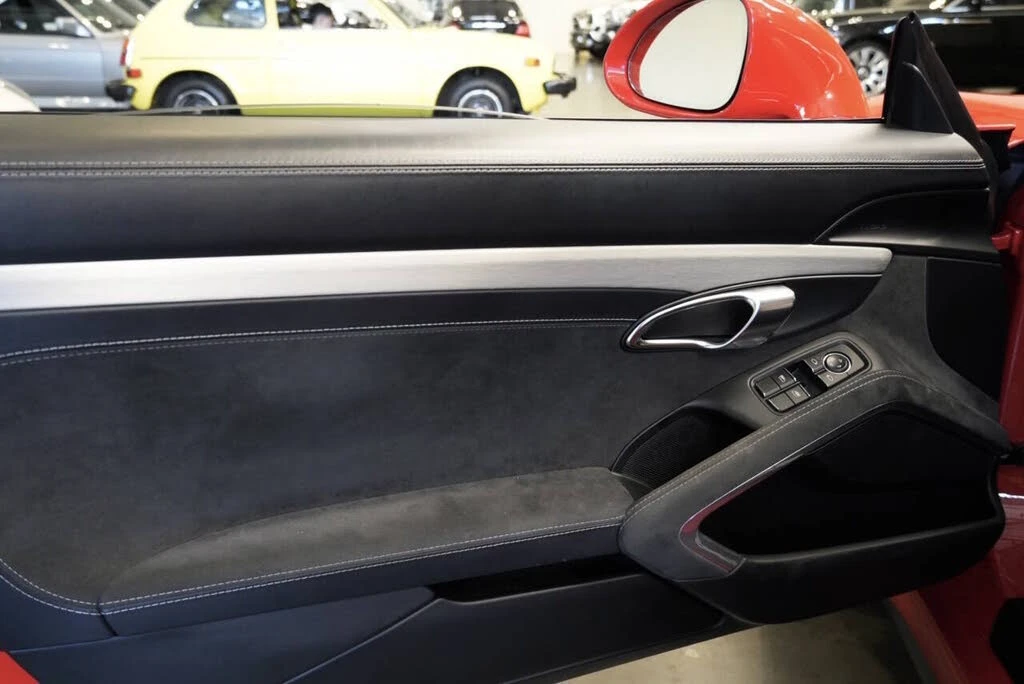 2015 Porsche 991 GT3 - Image 19 of 31