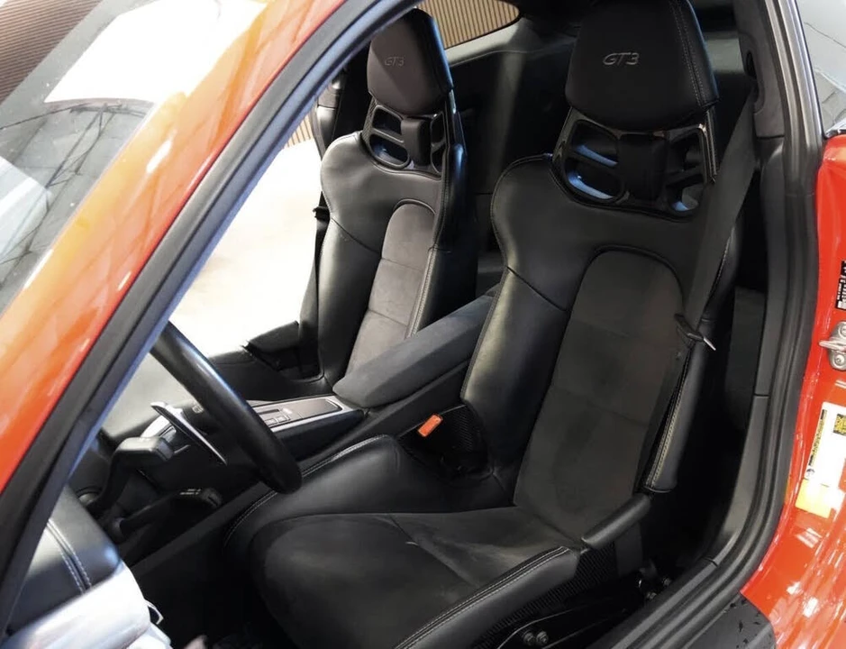2015 Porsche 991 GT3 - Image 27 of 31