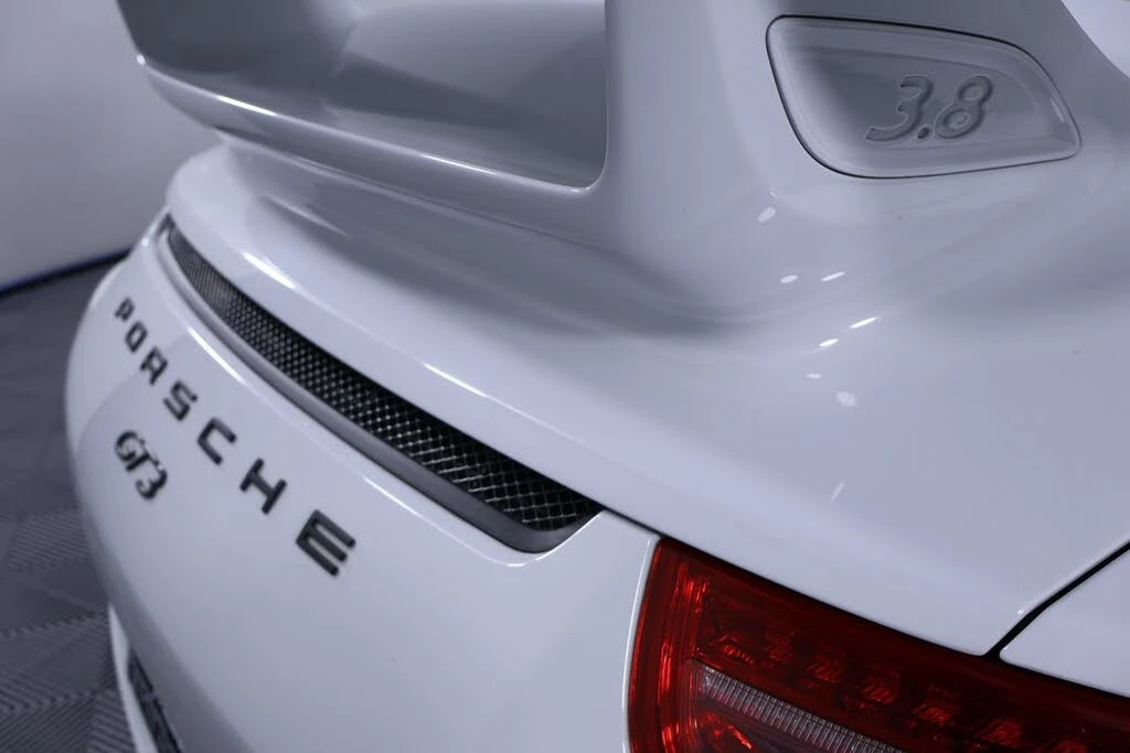 2015 Porsche 991 GT3 - Image 28 of 30