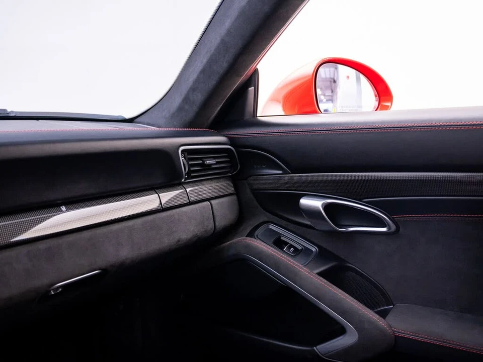 2015 Porsche 991 GT3 - Image 28 of 31