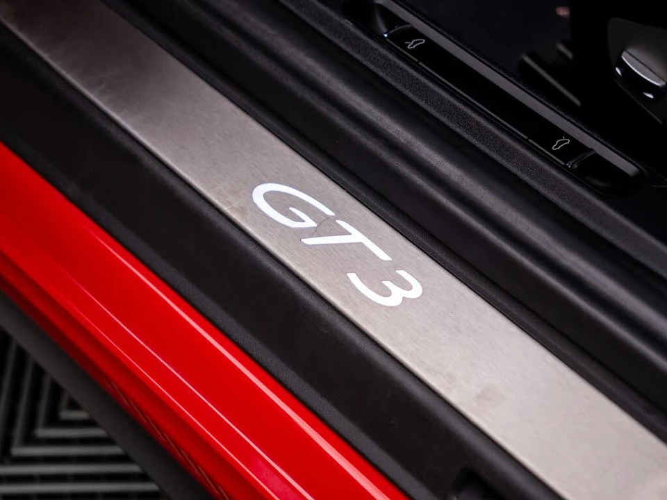 2015 Porsche 991 GT3 - Image 15 of 31