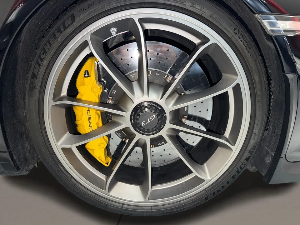 2015 Porsche 991 GT3 - Image 18 of 19