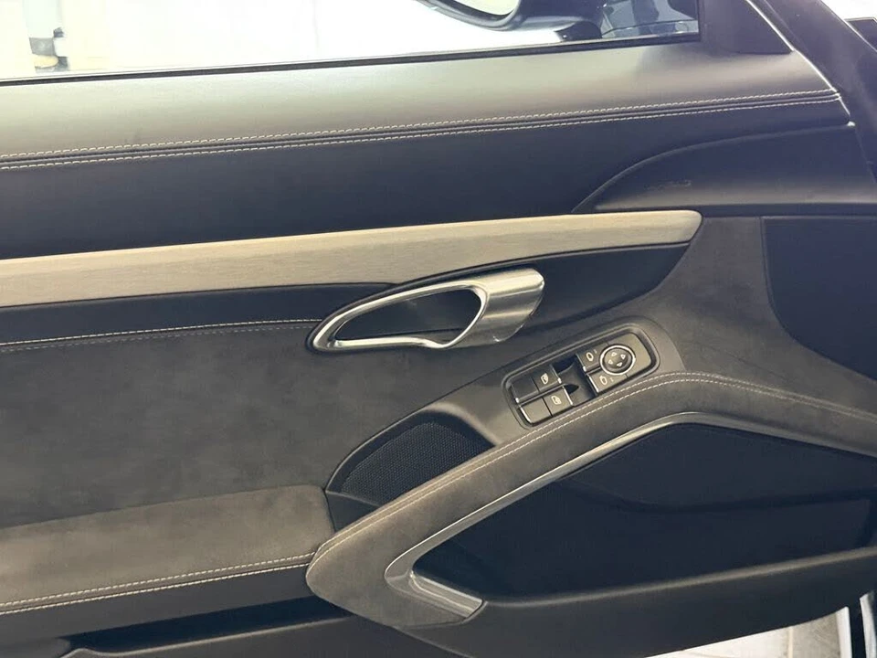 2015 Porsche 991 GT3 - Image 14 of 26