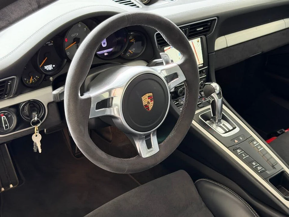 2015 Porsche 991 GT3 - Image 18 of 26