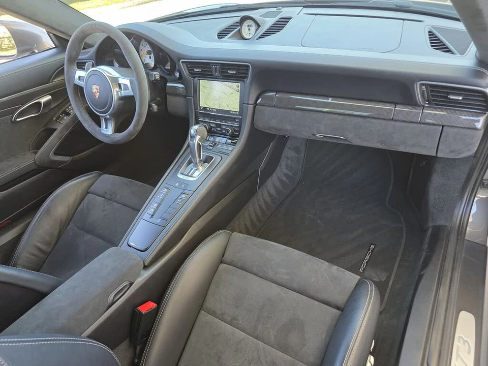 2015 Porsche 991 GT3 - Image 24 of 31