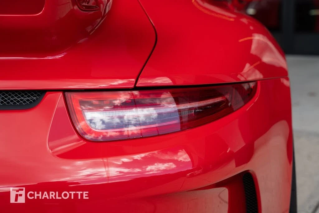 2015 Porsche 991 GT3 - Image 16 of 31