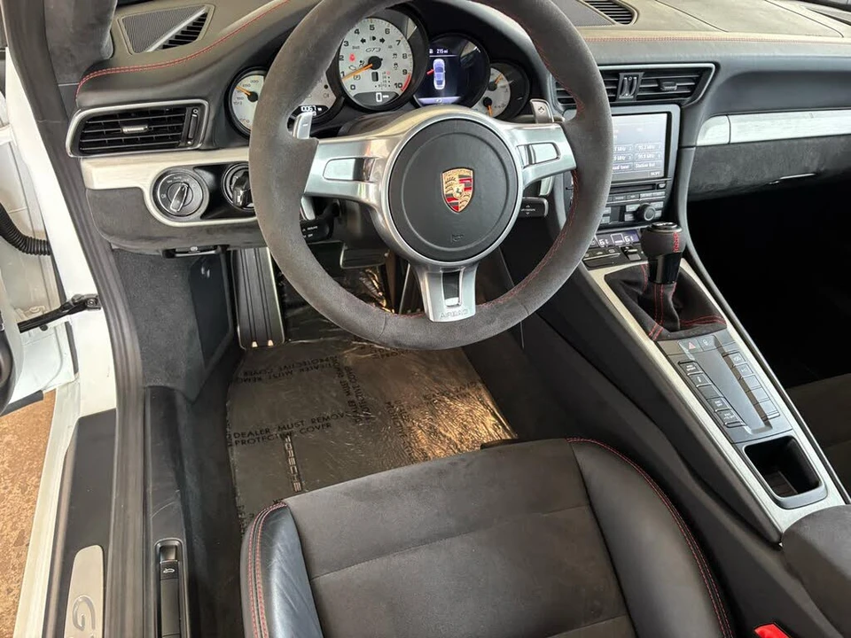 2015 Porsche 991 GT3 - Image 16 of 31