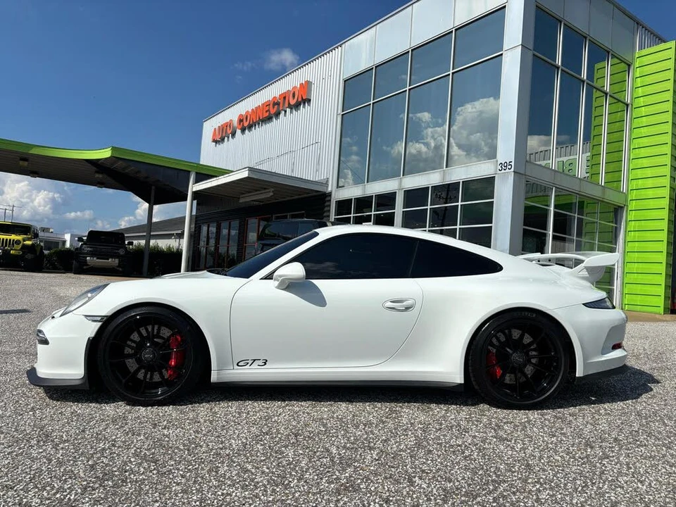 2015 Porsche 991 GT3 - Image 2 of 31