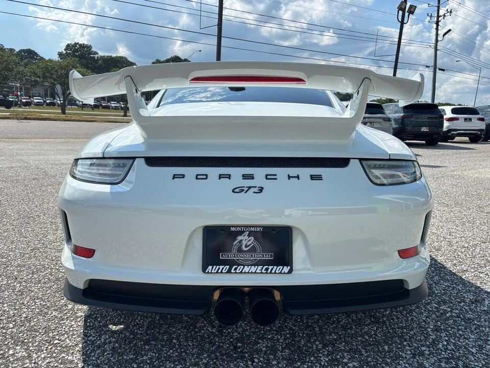 2015 Porsche 991 GT3 - Image 5 of 31