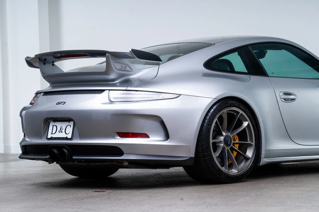 2015 Porsche 991 GT3 - Image 15 of 31