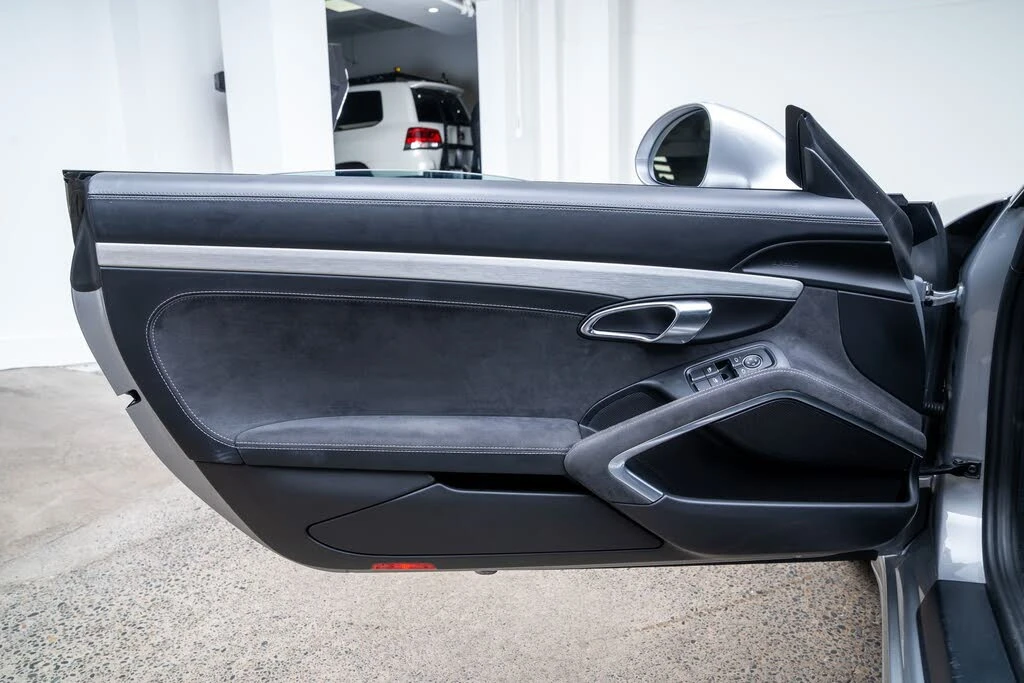 2015 Porsche 991 GT3 - Image 25 of 31
