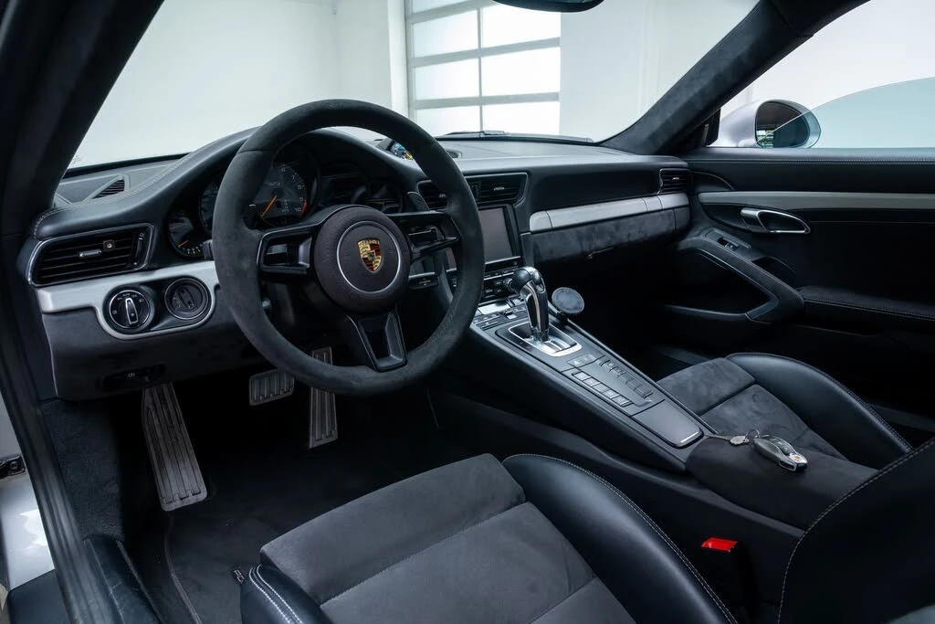 2015 Porsche 991 GT3 - Image 30 of 31