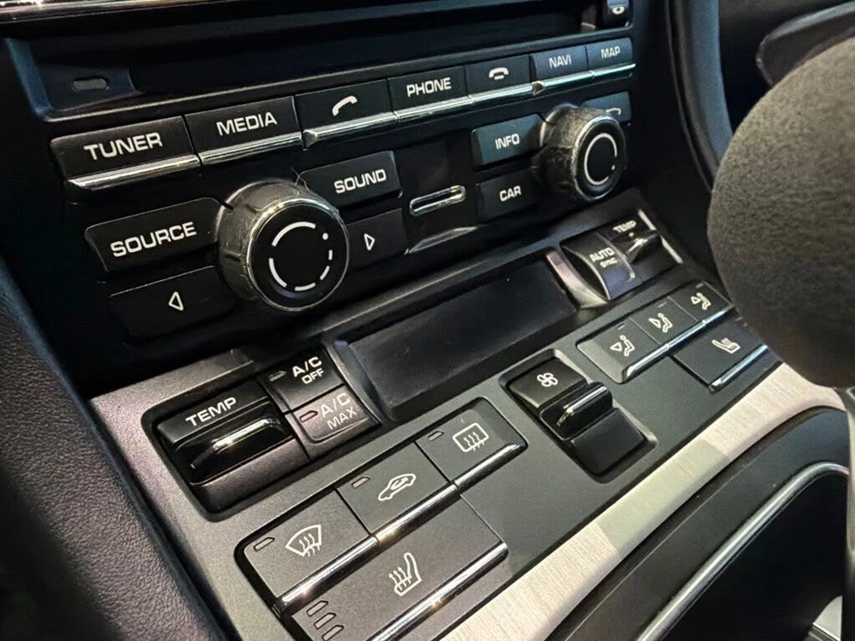 2015 Porsche 991 GT3 - Image 19 of 26