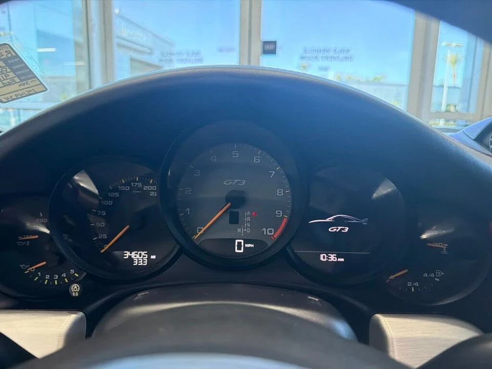2015 Porsche 991 GT3 - Image 23 of 26