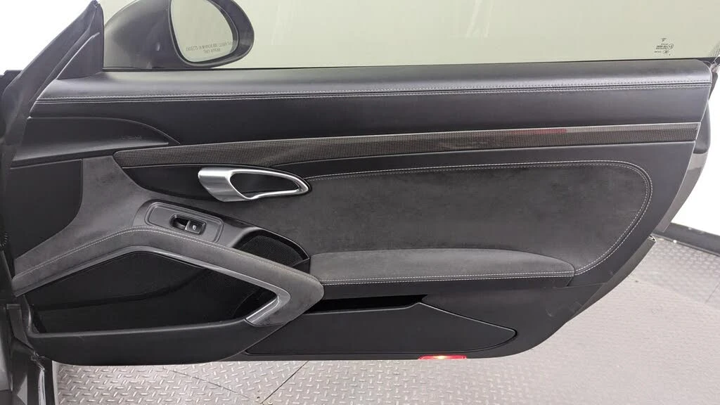 2015 Porsche 991 GT3 - Image 17 of 26