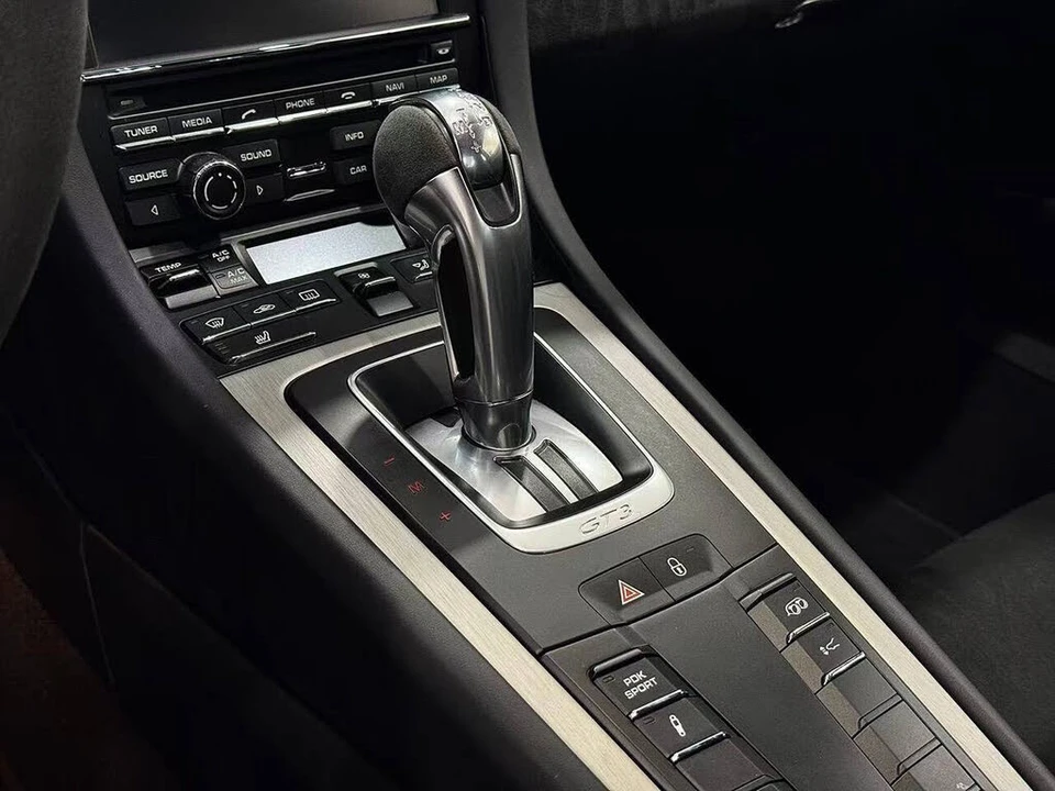 2015 Porsche 991 GT3 - Image 17 of 24