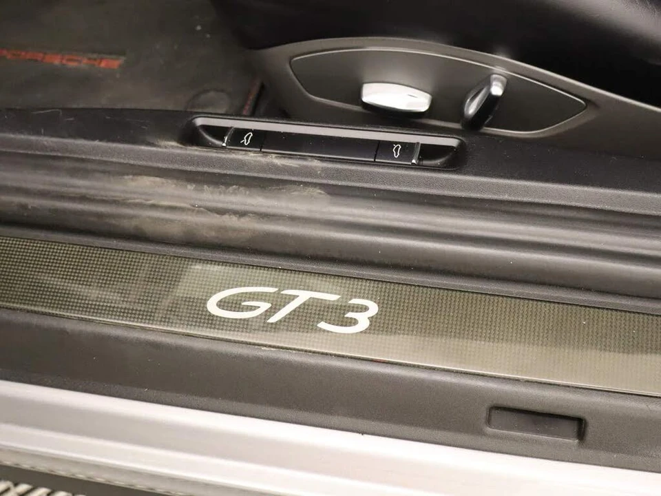 2015 Porsche 991 GT3 - Image 24 of 25