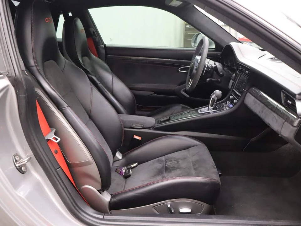 2015 Porsche 991 GT3 - Image 17 of 25