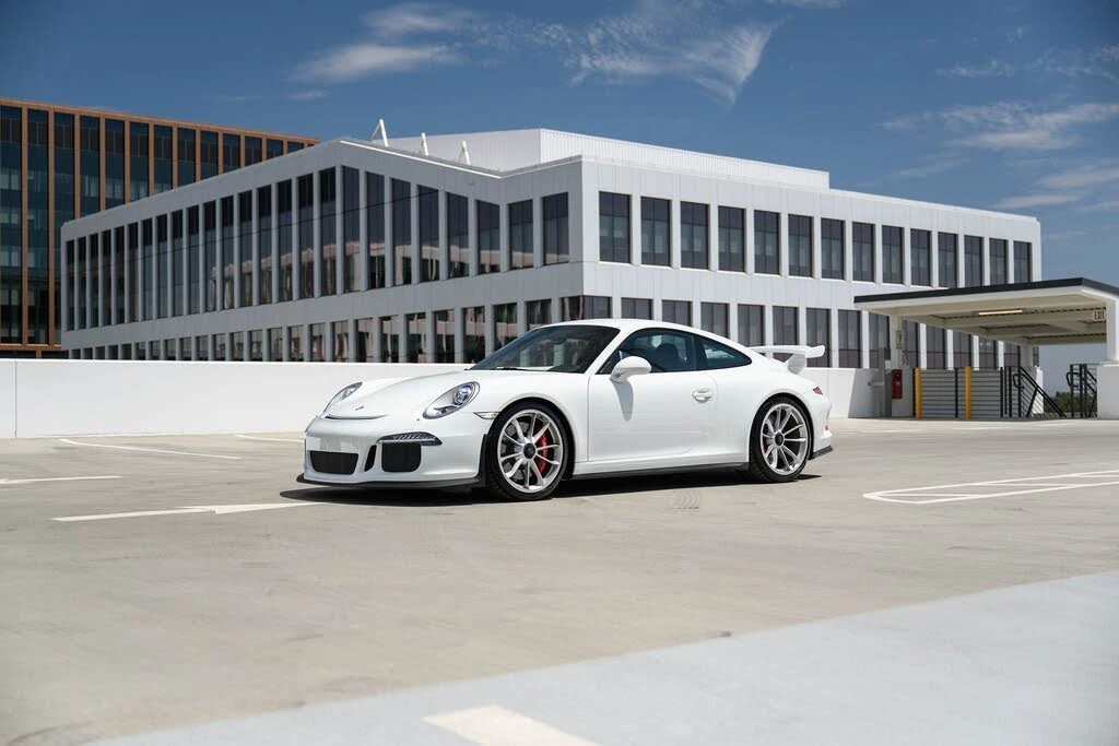 2015 Porsche 991 GT3 - Image 27 of 31