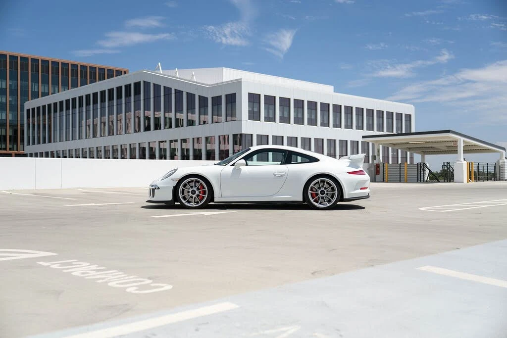 2015 Porsche 991 GT3 - Image 30 of 31